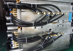 熱流道模具總裝