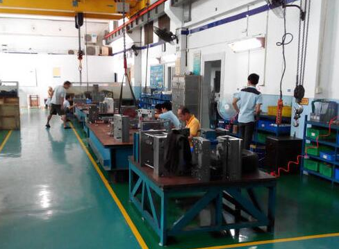 模具部組裝模具區(qū)