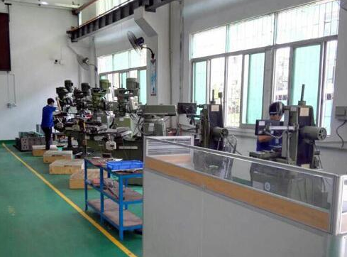 模具部銑床、磨床區(qū)